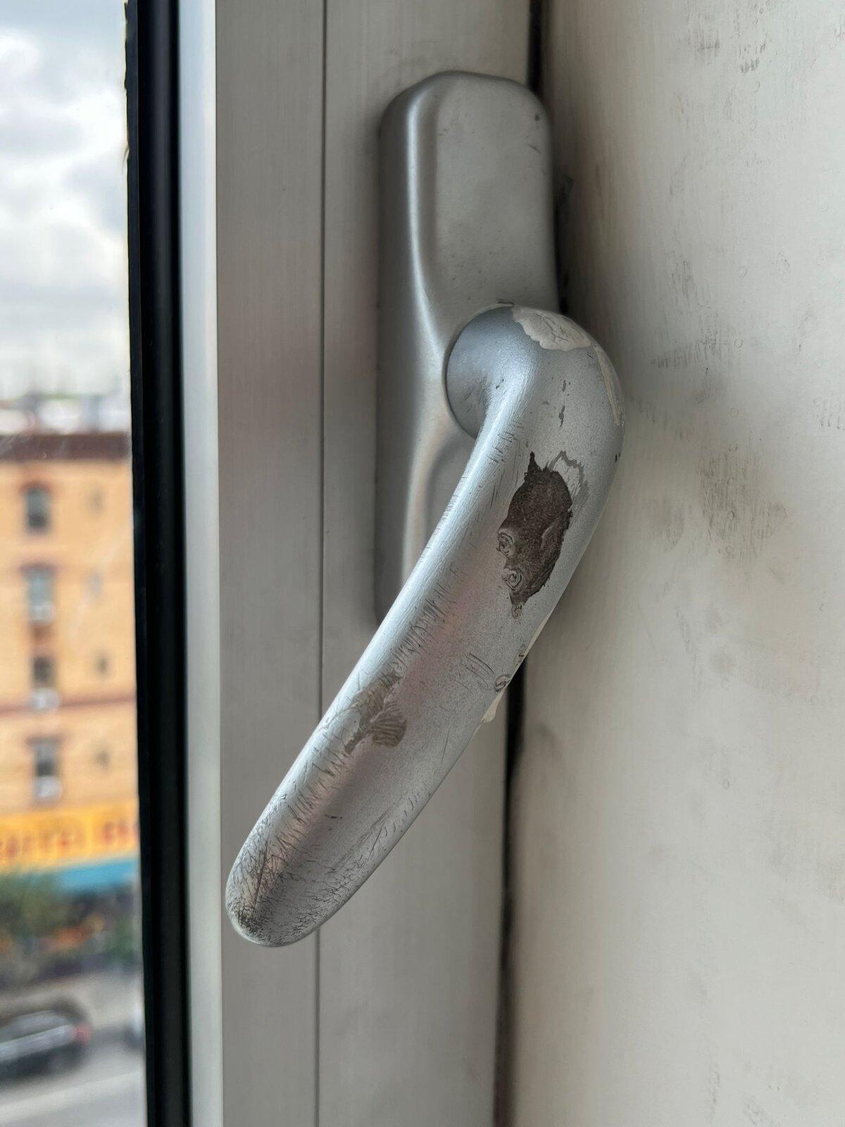 broken_handle.jpg