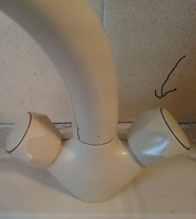 mixer tap2.jpg